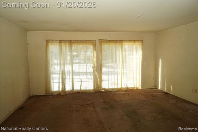 9025 Newport Way 24, Livonia, MI 48150