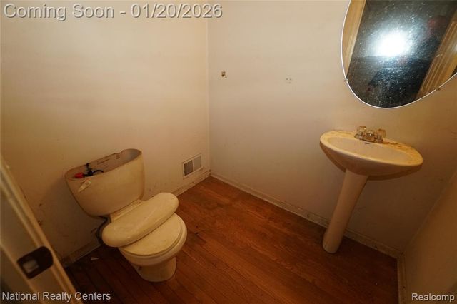 9025 Newport Way 24, Livonia, MI 48150