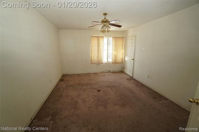 9025 Newport Way 24, Livonia, MI 48150