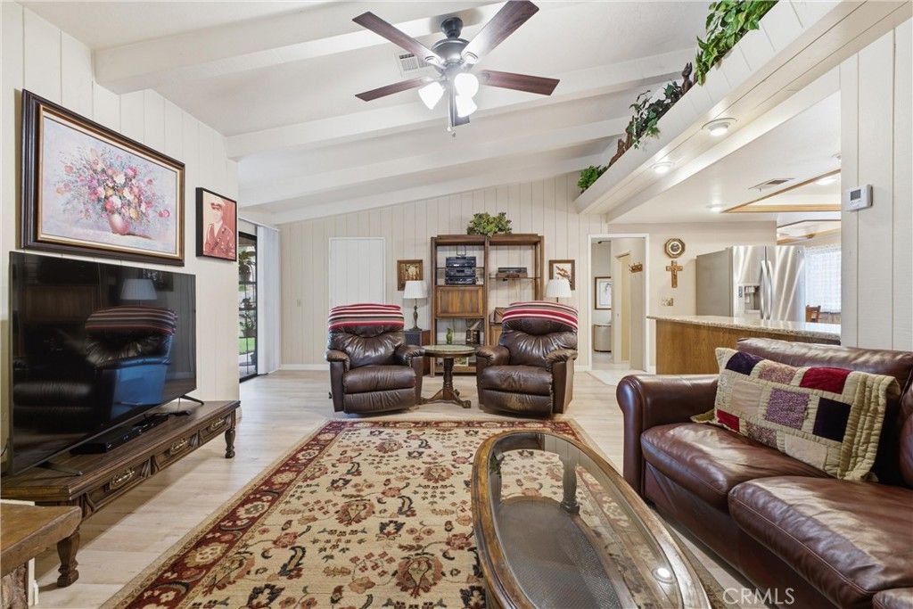 Image 13 of property listing at 303 Susan Court, Palmdale, CA 93551
