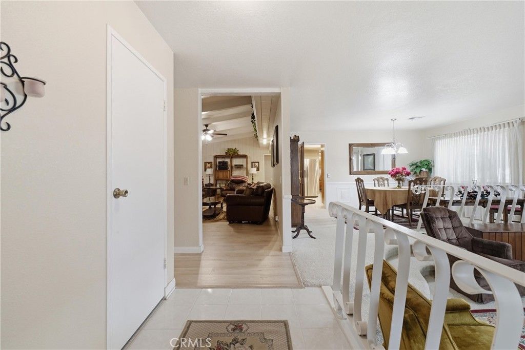 Image 15 of property listing at 303 Susan Court, Palmdale, CA 93551