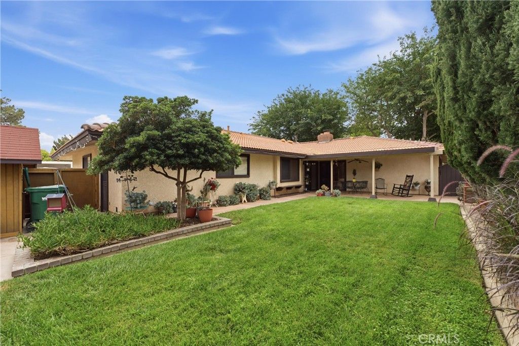 Image 30 of property listing at 303 Susan Court, Palmdale, CA 93551