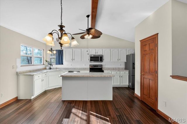 1626 Irish Sea, High Ridge, MO 63049