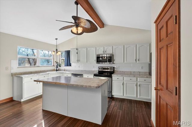 1626 Irish Sea, High Ridge, MO 63049