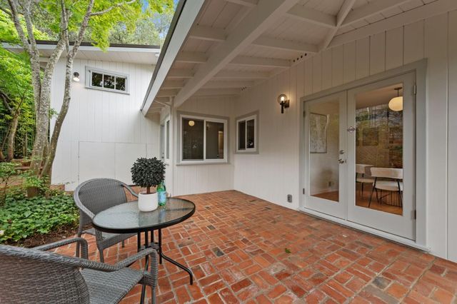 2215 Coronet Boulevard, Belmont, CA 94002