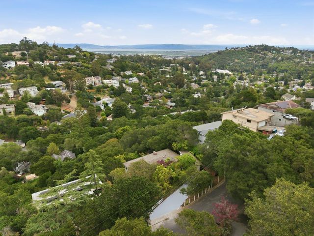2215 Coronet Boulevard, Belmont, CA 94002