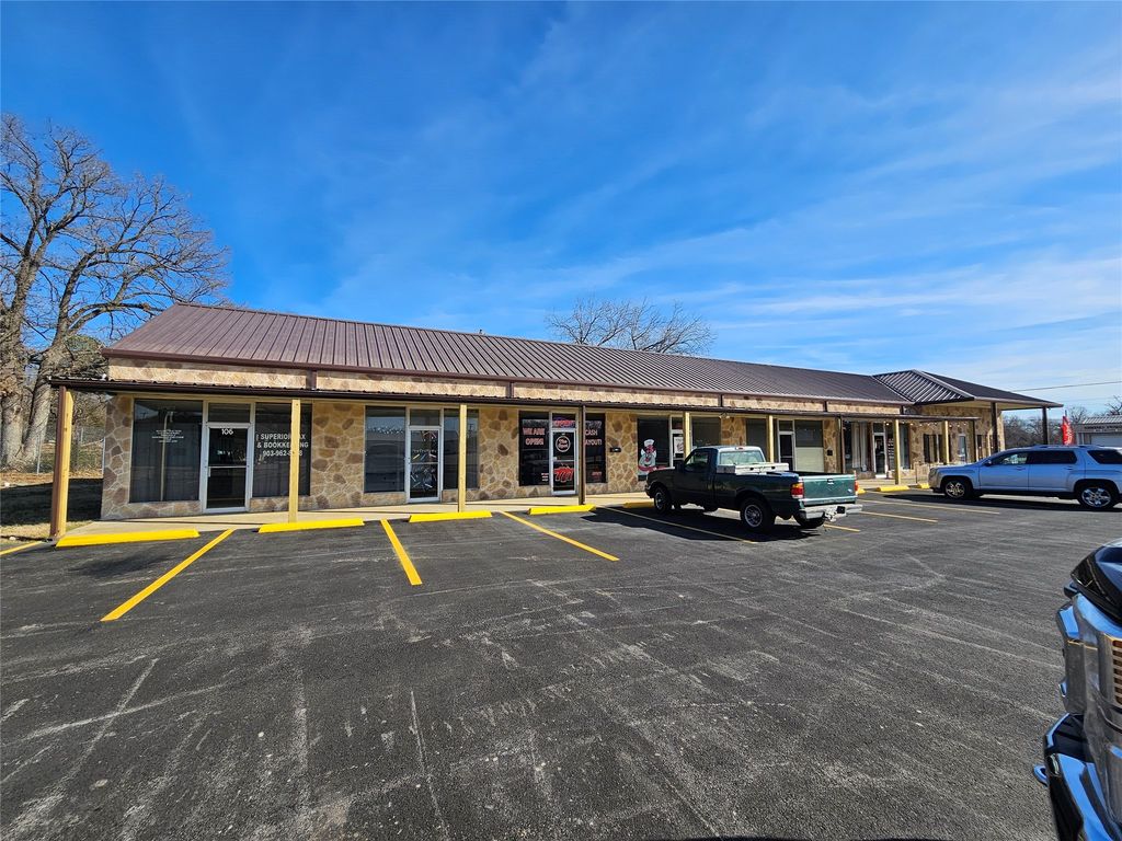 101 E Grand Plaza 105, Grand Saline, TX 75140