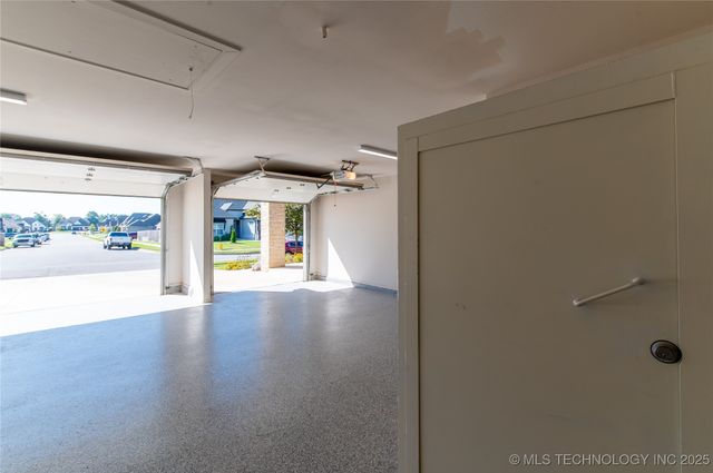 631 E 126th Street, Jenks, OK 74037