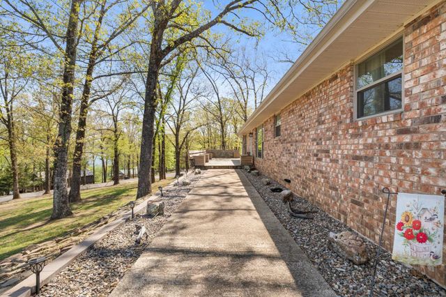 399 Shore Drive, Shirley, AR 72153