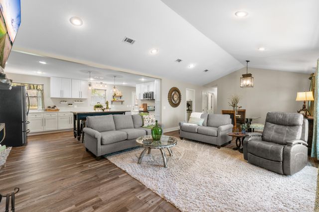399 Shore Drive, Shirley, AR 72153