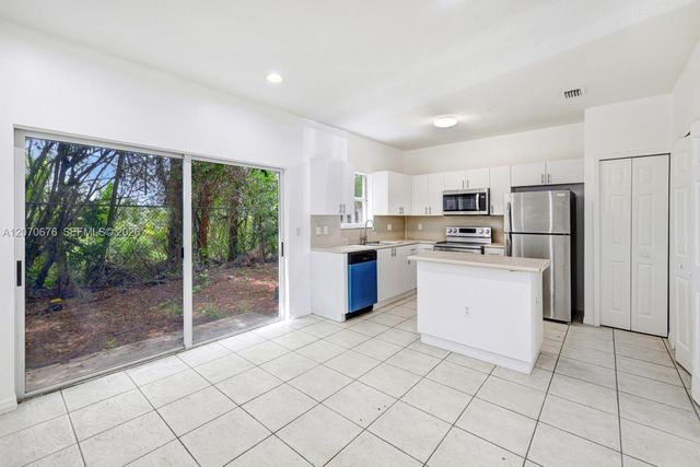 1700 SE 31st Court, Homestead, FL 33035