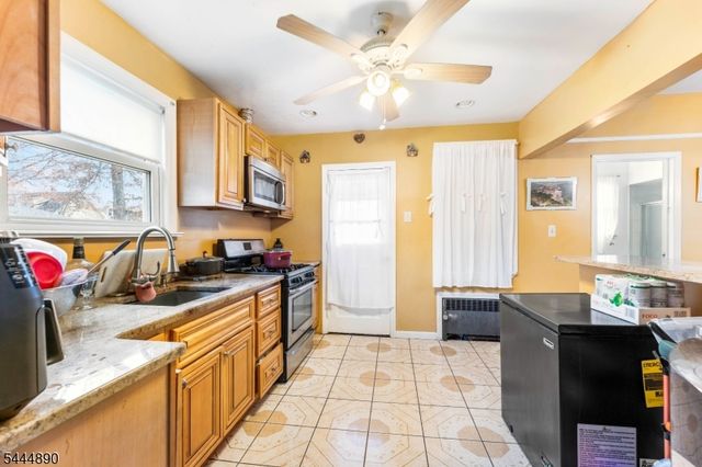 312 E 1St Ave, Roselle Boro, NJ 07203