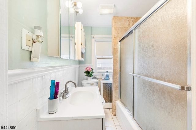 312 E 1St Ave, Roselle Boro, NJ 07203