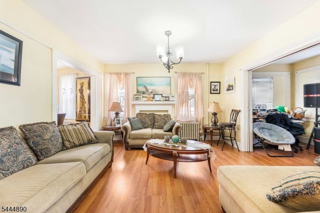 312 E 1St Ave, Roselle Boro, NJ 07203