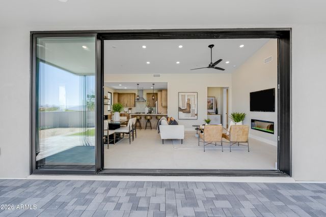 16348 E Arroyo Vista Drive B, Fountain Hills, AZ 85268