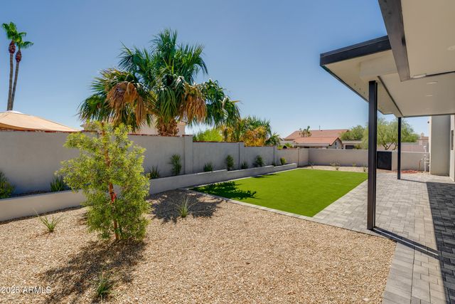16348 E Arroyo Vista Drive B, Fountain Hills, AZ 85268