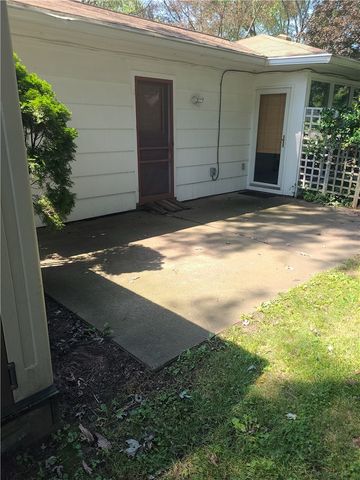 20 W Craig Hill Drive, Greece, NY 14626