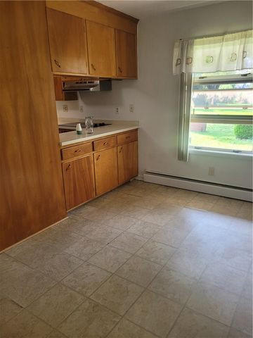 20 W Craig Hill Drive, Greece, NY 14626