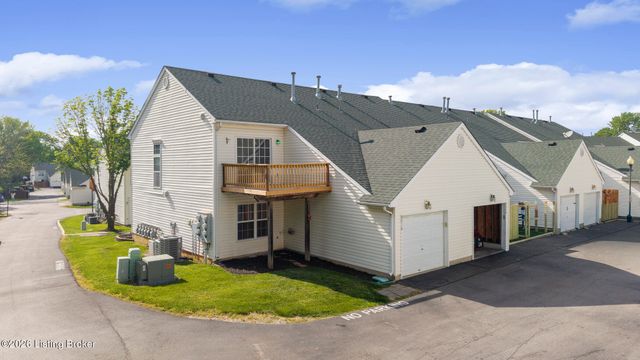 8010 Kelly Green Way, Louisville, KY 40291