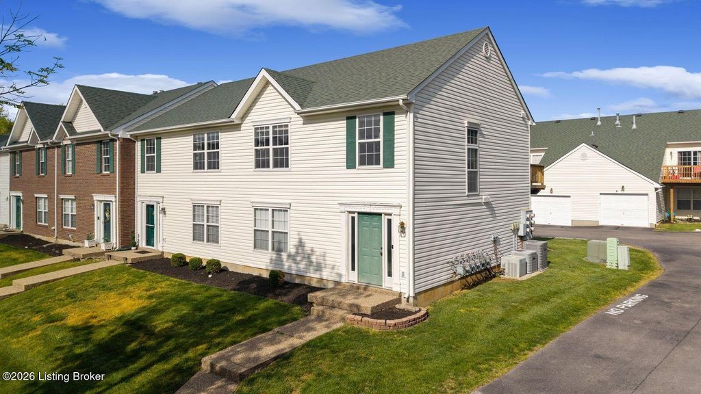 8010 Kelly Green Way, Louisville, KY 40291