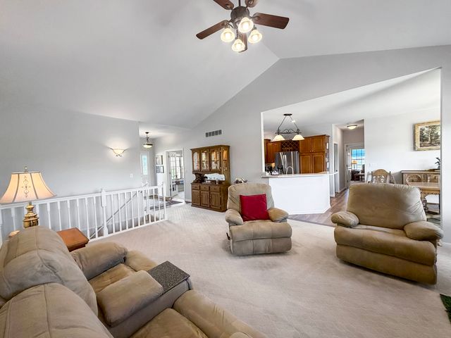 424 Billings Drive, Dekalb, IL 60115