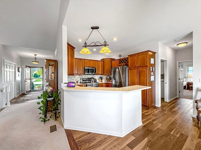 424 Billings Drive, Dekalb, IL 60115