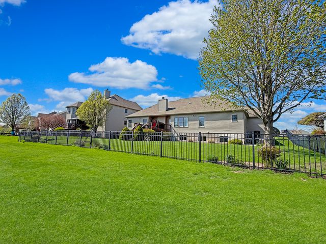 424 Billings Drive, Dekalb, IL 60115