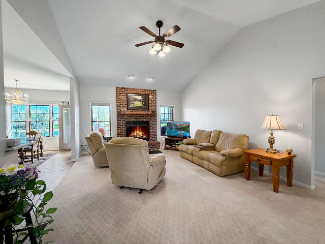 424 Billings Drive, Dekalb, IL 60115