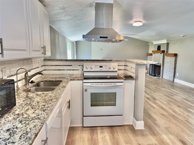 1716 W Mayfield Road, Arlington, TX 76015