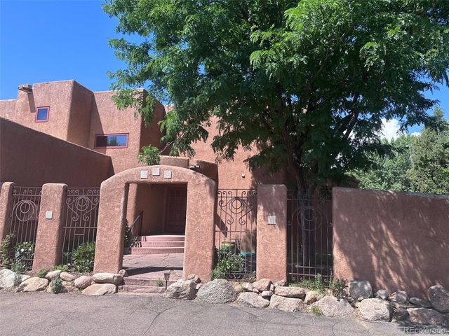 945 Oxford Lane, Colorado Springs, CO 80905
