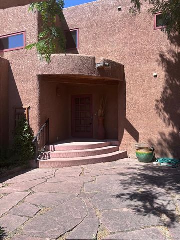 945 Oxford Lane, Colorado Springs, CO 80905