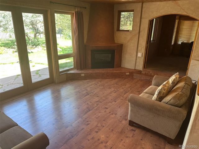 945 Oxford Lane, Colorado Springs, CO 80905