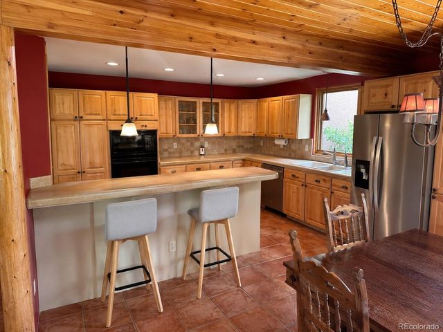 945 Oxford Lane, Colorado Springs, CO 80905
