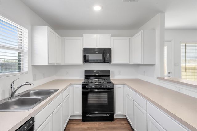 1027 Brighton Orchards Lane, Magnolia, TX 77354