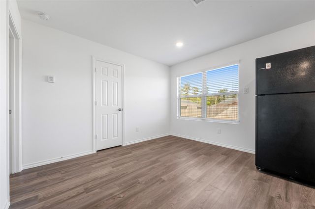 1027 Brighton Orchards Lane, Magnolia, TX 77354