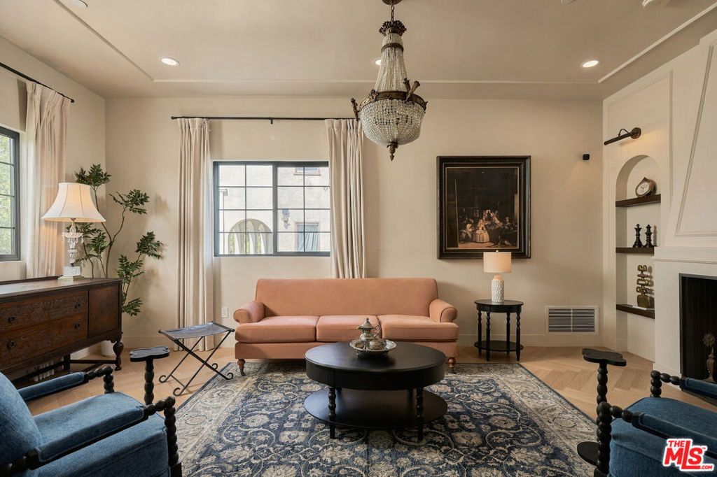 1358 S Ridgeley Drive, Los Angeles, CA 90019 — photo 3