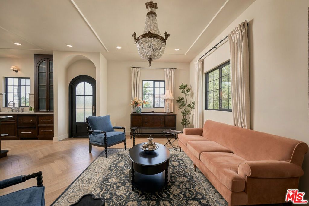 1358 S Ridgeley Drive, Los Angeles, CA 90019 — photo 4