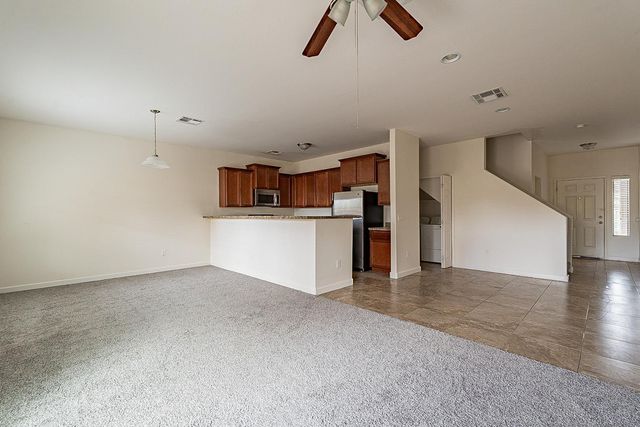 17223 N Cave Creek Road 7, Phoenix, AZ 85032
