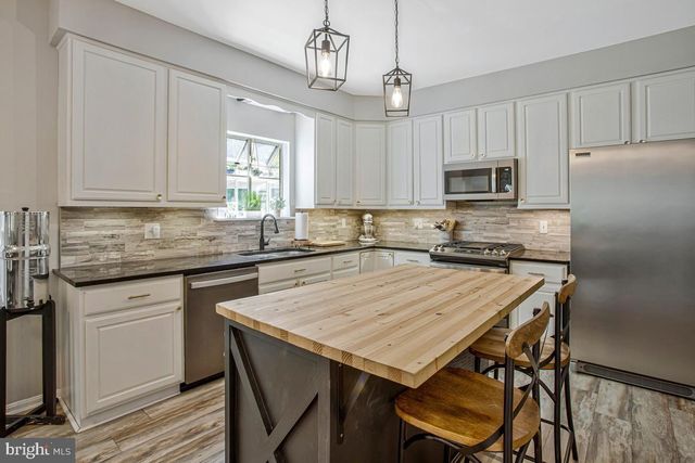 1035 KINGS CREEK DR, Saint Leonard, MD 20685