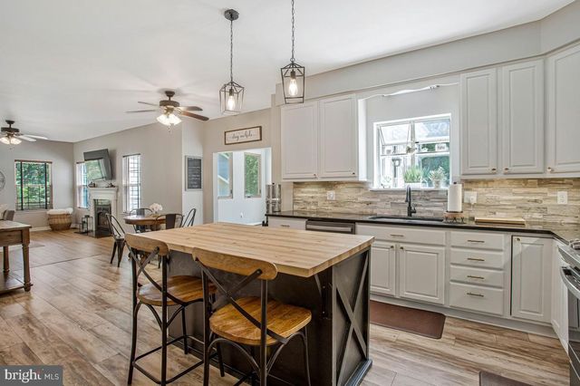 1035 KINGS CREEK DR, Saint Leonard, MD 20685
