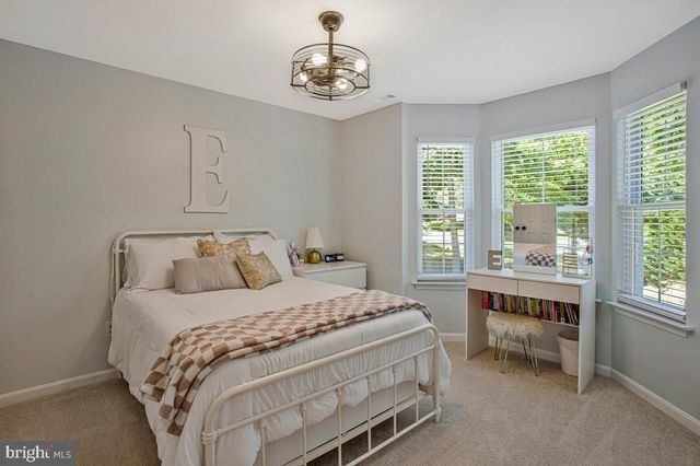 1035 KINGS CREEK DR, Saint Leonard, MD 20685