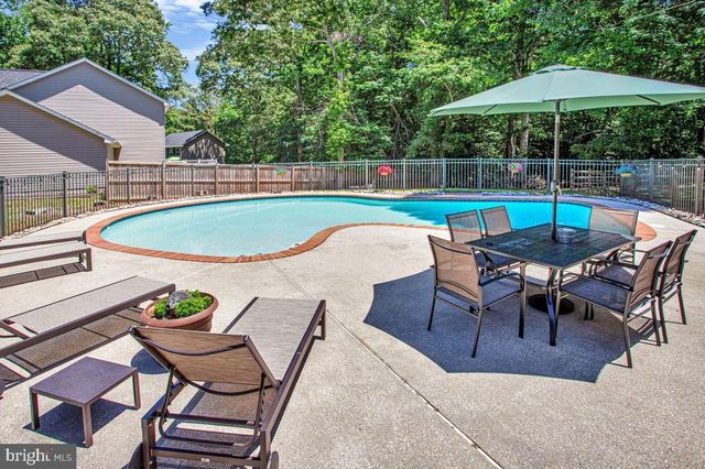 1035 KINGS CREEK DR, Saint Leonard, MD 20685