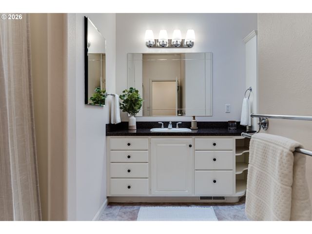 2572 W 28TH Ave, Eugene, OR 97405