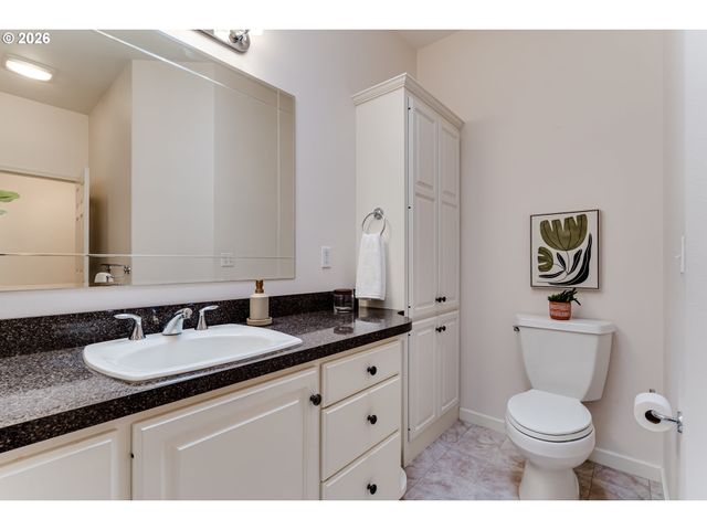 2572 W 28TH Ave, Eugene, OR 97405