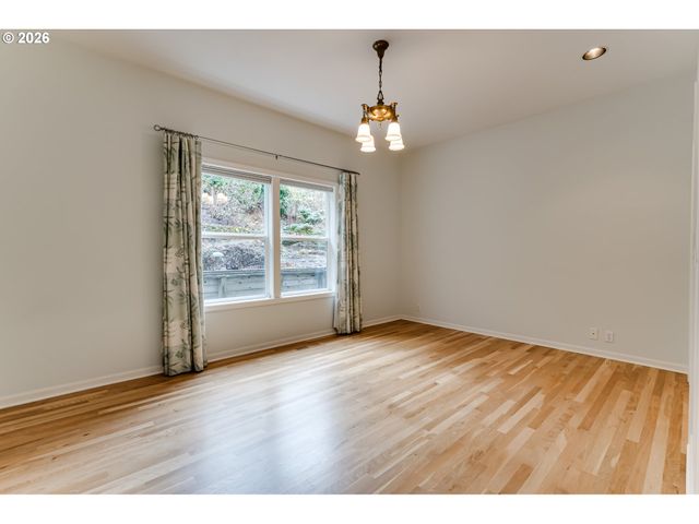 2572 W 28TH Ave, Eugene, OR 97405