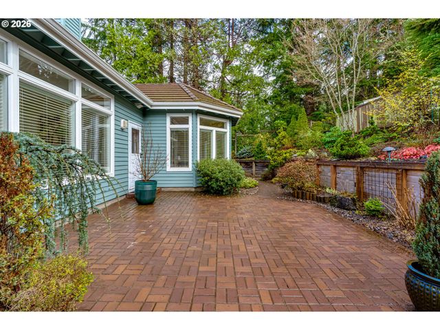 2572 W 28TH Ave, Eugene, OR 97405