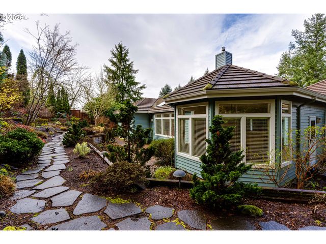2572 W 28TH Ave, Eugene, OR 97405