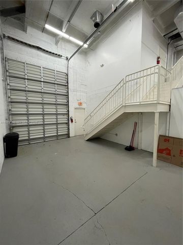 5930 NW 99th Ave 5, Doral, FL 33178