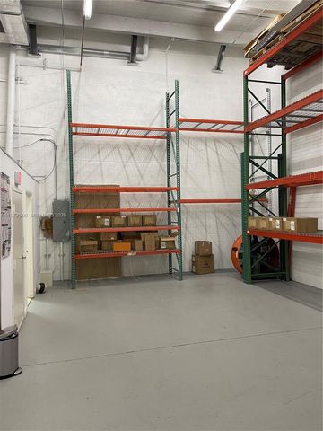 5930 NW 99th Ave 5, Doral, FL 33178