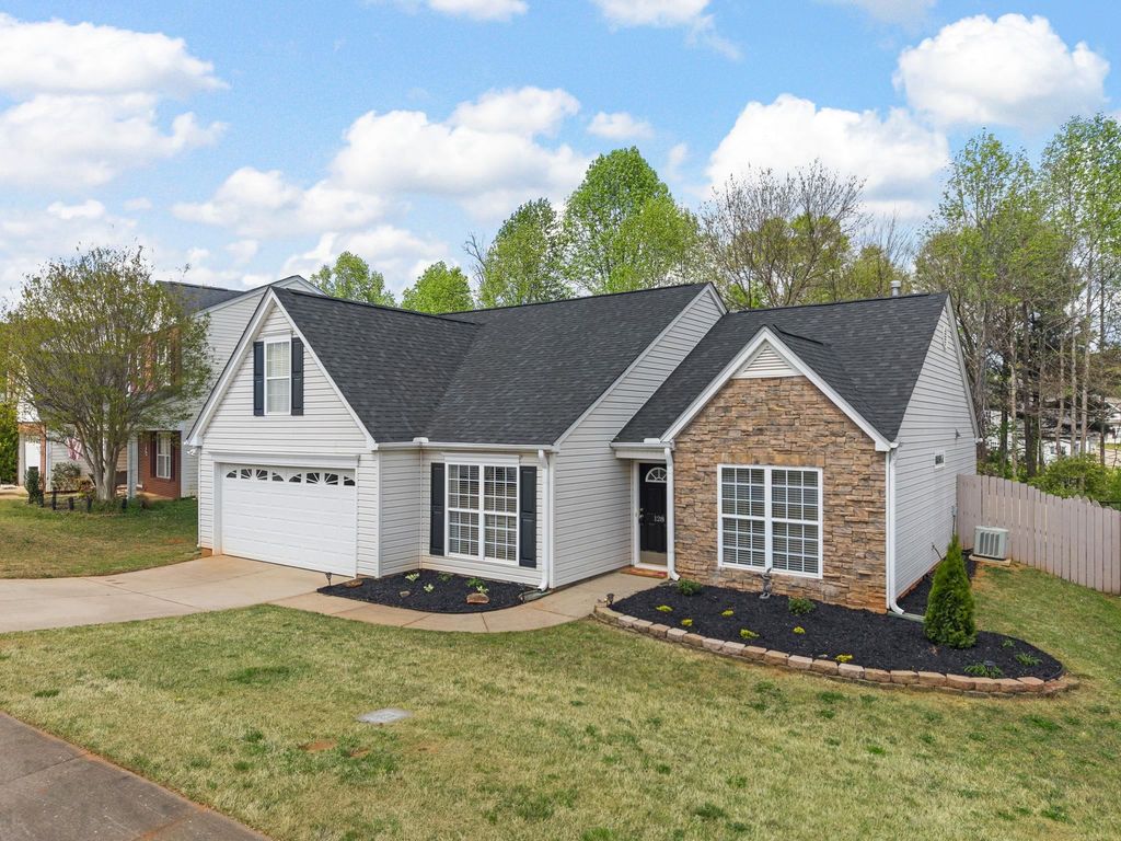 128 dellwood Drive, Spartanburg, SC 29301
